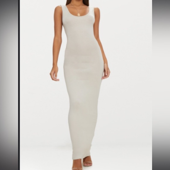 PrettyLittleThing Dresses & Skirts - Maxi dress